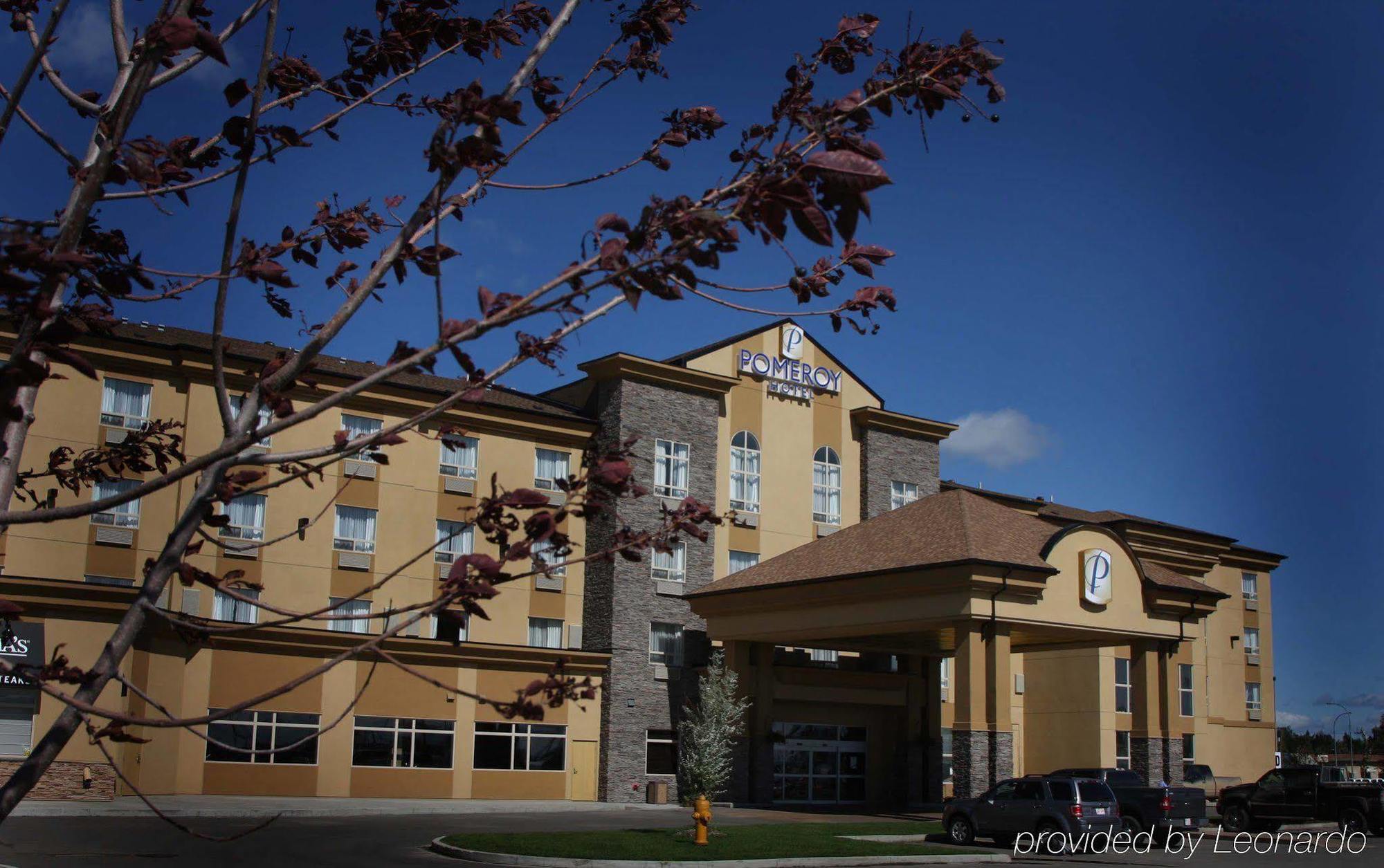 Pomeroy Hotel Fort St. John Bagian luar foto